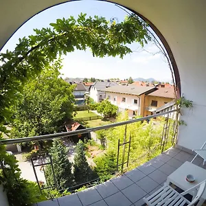 Greenslo Apartman